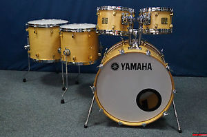 Yamaha Maple Custom Shellset  -  "Natural High Gloss"  -  22,10,12,14,16"