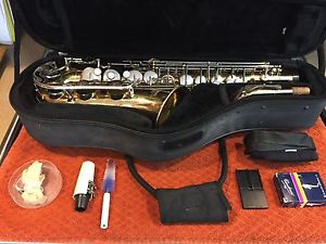 Very Nice Condition Yamaha YAS 23 Alto Saxophone made in Japan