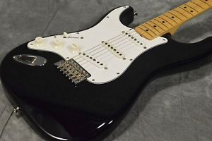 FENDER JAPAN ST68-JH Stratocaster Black Maple 2006 Used guitar Free shipping EMS
