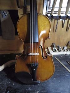 4/4 violin / shop of James Robèrt