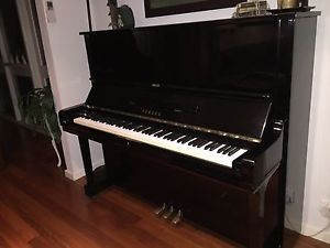 Piano Yamaha U3H upright