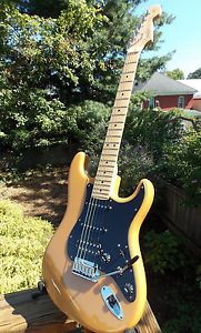 Fender American Standard HSS Stratocaster 2006 -Butterscotch Blonde - Maple Neck