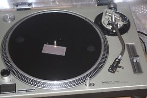 TECHNICS SL-1200MK2 Direct  Drive Turntable