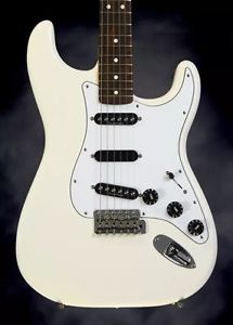 Fender Ritchie B