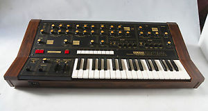 YAMAHA cs-20m rare analogue synthesizer WITH ORIGINAL BOX