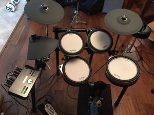 Yamaha Electronic Drum Set DTX542