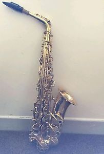 YANAGISAWA 901  ALTO SAXOPHONE