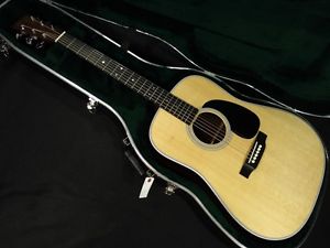Martin D-28 2015 Natural w/hard case Free shipping Guiter Bass From JAPAN #X445