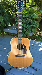 Gibson J30 acoustic/electric