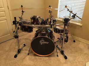 Gretsch Renown Maple 5-Piece Drum Set Cherry Burst
