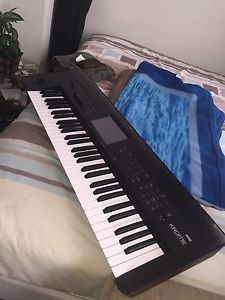 Korg KROME 61-Key Music Workstation Keyboard & Synthesizer