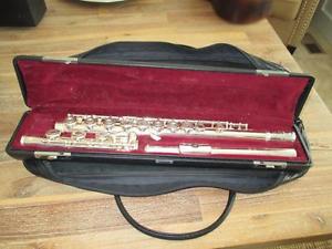 Yamaha YFL-481 II 925 Silver Open Hole Flute B Foot W/ Case VERY NICE CLEAN