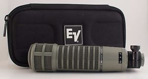 3 high end microphones Sennheiser, Shure, EV
