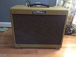 Victoria 20112 Guitar Amp