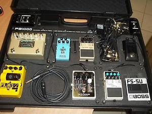 MALLETTE PEDALE D'EFFET UNIVERSEL +CABLE- BEHRINGER PB1000 - IMPECCABLE GARANTIE