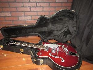 Beautiful Gretsch G5422T Hollowbody Guitar w HardShell New Demo / Return Sale!
