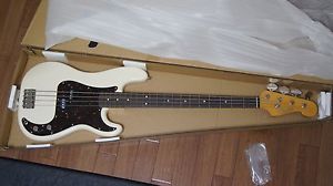 FENDER JAPAN '62 Jazz Bass Guitar SMART SIZE JB62SS PB62 Travel Kids VWH 1962 M