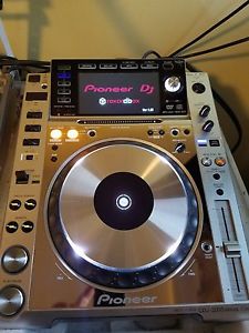 PIONEER CDJ 2000 NEXUS LIMITED PLATINUM EDITION