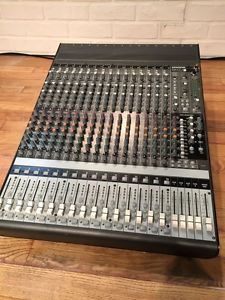 Mackie ONYX 1640 16 channel mixing console mixer near MINT!