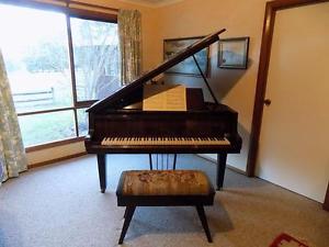 BABY GRAND PIANO IN VERY GOOD PLAYING CONDITION