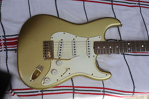Fender 2004 50th Anniversary Custom Shop 1965 Relic Stratocaster Aztec Gold