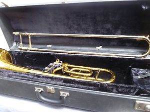 1976 KING SYMPHONY 5B BASS TROMBONE WITH "F" ATTACHMENT KEY....