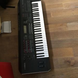 Yamaha Mox6 Mox 6 Synthesiser Workstation Perfect Boxed