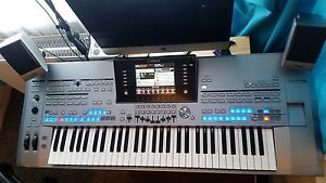 Yamaha Tyros 5  61  Included:  FL1024 Flash Memory, EURO DANCE PACK 2016