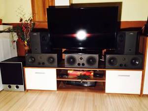 Alesis studio monitor system (5.0)
