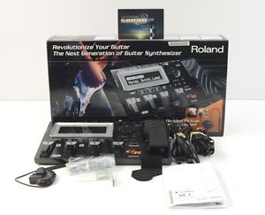 Roland GR-55 Guitar Synthesizer GR55 w/ GK-3 Pickup - In Box