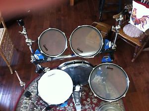 Traps Drums A400 Portable Acoustic Drum Set  W/Ddrum drum triggers !