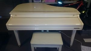 digital baby grand piano