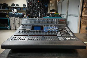 YAMAHA AUDIO MIXER DM2000