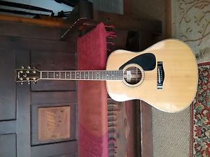 Yamaha LL11e acoustic guitar