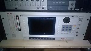 AKAI S6000 (fast) VOLLAUSGEBAUT +++ USB ADAT SCSI +++ 136MB +++ JAZ Laufwerk