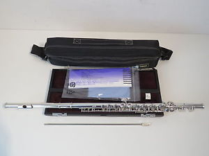 Yamaha YFL-514 Professional Flute Outfit – Silver Headjoint