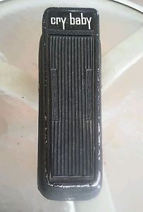 1967-69 Vintage Vox wah-wah logo on top