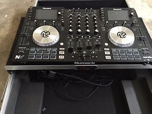 Numark Studio NV DJ Controllers Intelligent Dual-Display Screens Mixer With Case