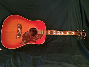 GIBSON HUMMINGBIRD ACCOUTIC GUITAR 1970 SUNBURST