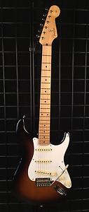 2015 Fender Classic Player '50s Stratocaster Electric Guitar Tobacco Sunburst