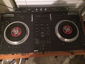 Numark NS7 Turntables With Coffin