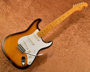 Fender USA  American Vintage '57 Stratocaster 2 Tone Sunburst w/soft case #E564
