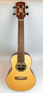 Uluru Nehe II Concert Ukulele, Fichtendecke mit Ovangkolboden, Zargen und Hals