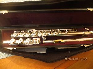 YAMAHA YFL-371H OPEN-HOLE FLUTE W/ CASE ~ GORGEOUS CONDITION! LOOK!