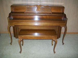 Beautiful Everett Console Piano