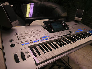 Yamaha TYROS 4 XL gebraucht, incl. Boxen, Profi-Case, Bed.Anleitung, Notenhalter