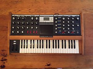 Moog Voyager Sel