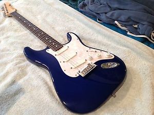 1993 Fender Stratocaster Plus. Gold Lace Pickups. Please Read Entire Listing.