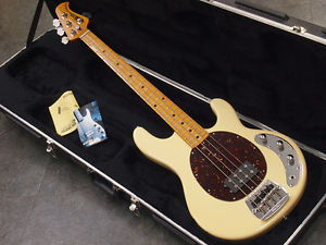 MUSIC MAN Classic StingRay 4 Classic White Maple 2014 Used  w/Hardcase