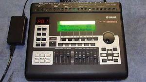 Yamaha DTXTREME lll - DTX900 Drum Module / brain with current updates - Nice !